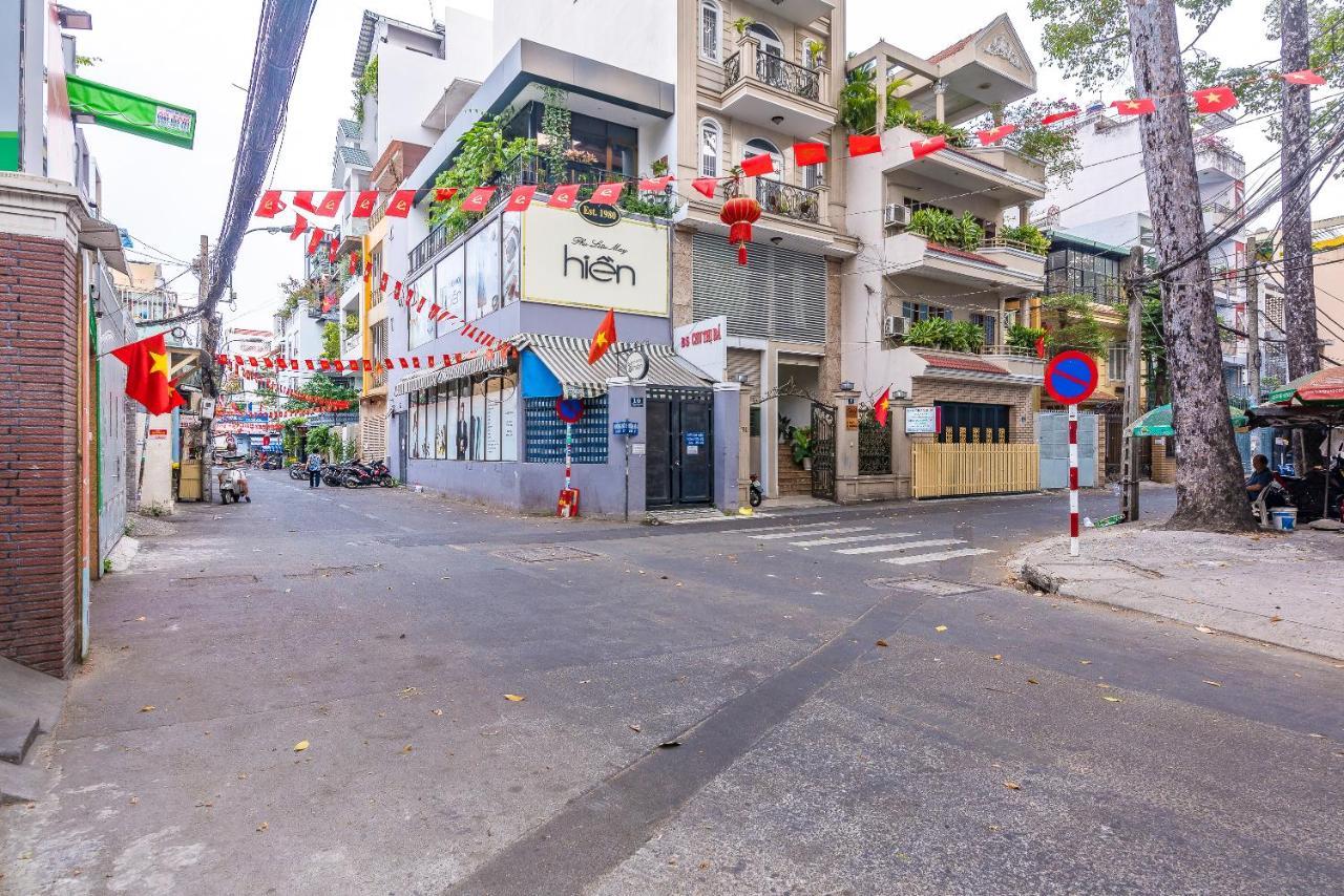 Cozrum Homes Aurora House Ho Chi Minh City Exterior photo